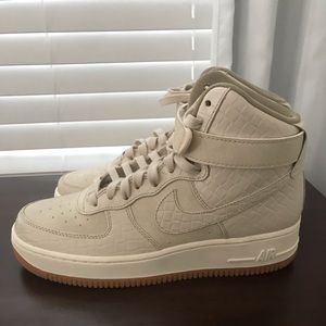 NEW Nike Air Force 1 High Tops 7.5